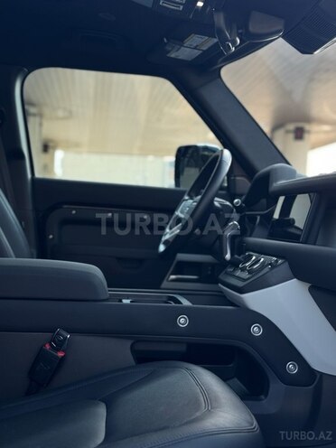 Land Rover Defender-16