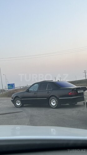 Mercedes E 320 2000, 340,000 km - 3.2 l - Salyan