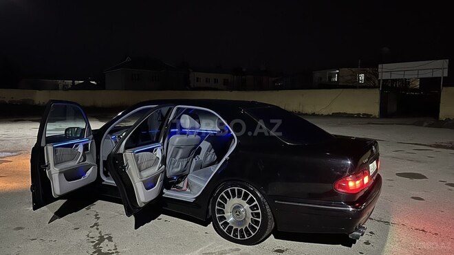 Mercedes E 320 2000, 340,000 km - 3.2 l - Salyan