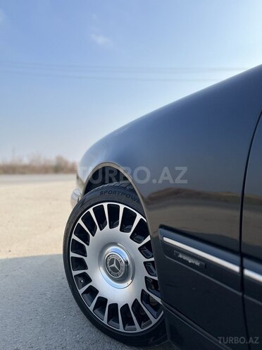 Mercedes E 320 2000, 340,000 km - 3.2 l - Salyan