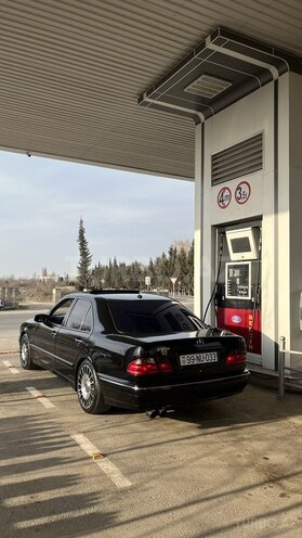 Mercedes E 320 2000, 340,000 km - 3.2 l - Salyan