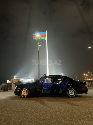 Mercedes E 320 2000, 340,000 km - 3.2 l - Salyan