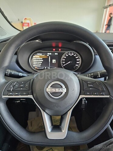 Nissan Sunny-9