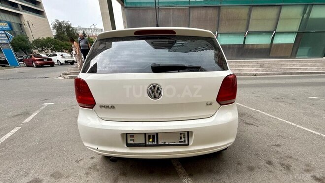 Volkswagen Polo 2011, 355,000 km - 1.4 l - Bakı