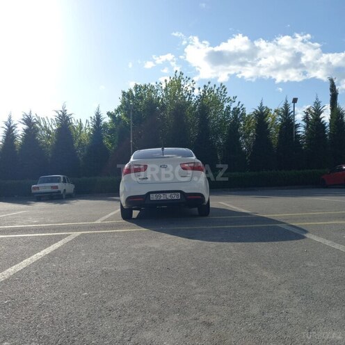 Kia Rio 2013, 230,000 km - 1.6 l - Şəki