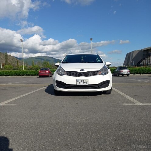 Kia Rio 2013, 230,000 km - 1.6 l - Şəki