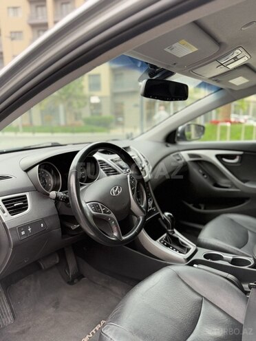 Hyundai Elantra 2015, 119,000 km - 1.8 л - Bakı
