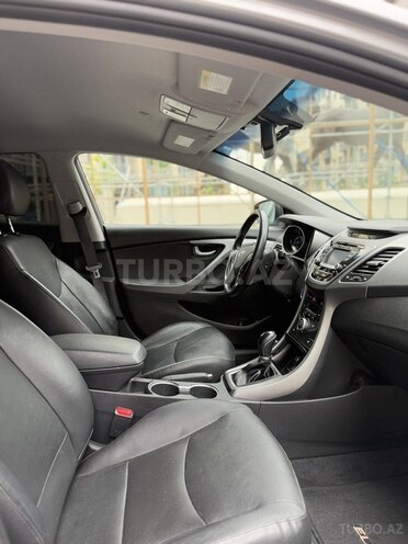 Hyundai Elantra 2015, 119,000 km - 1.8 л - Bakı