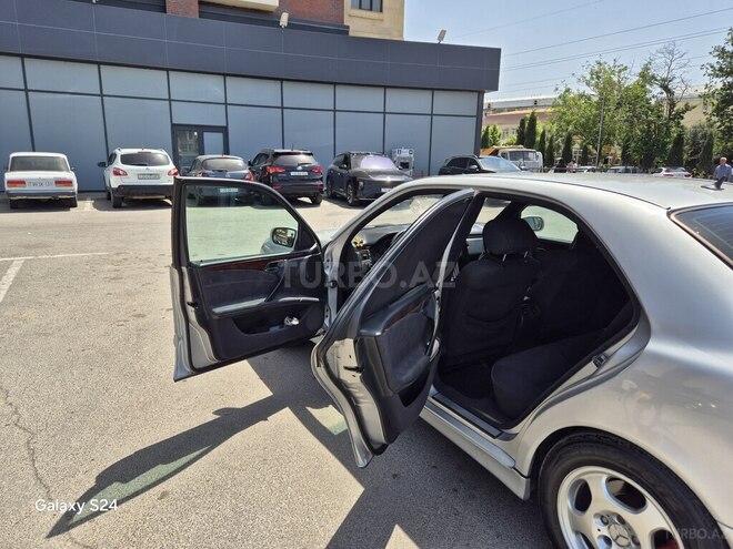 Mercedes E 270 2001, 300,143 km - 2.7 l - Gəncə