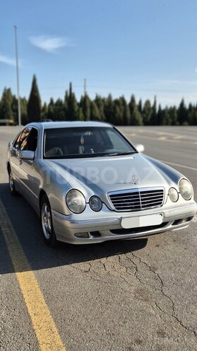 Mercedes E 270 2001, 300,143 km - 2.7 l - Gəncə