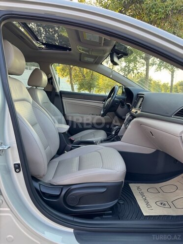 Hyundai Elantra 2016, 82,000 km - 2.0 l - Bakı