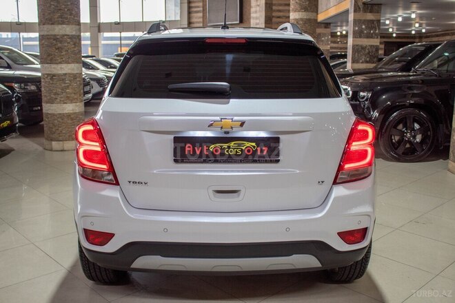 Chevrolet Trax-8