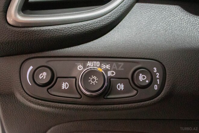 Chevrolet Trax-17