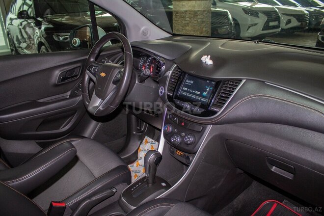 Chevrolet Trax-12