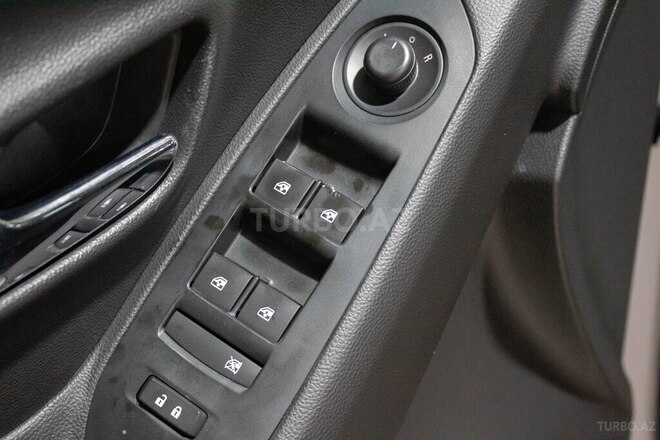 Chevrolet Trax-18