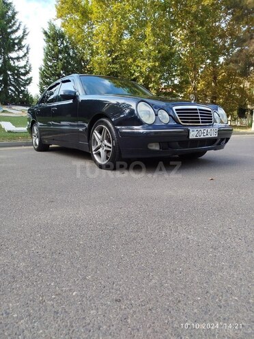 Mercedes E 200-2