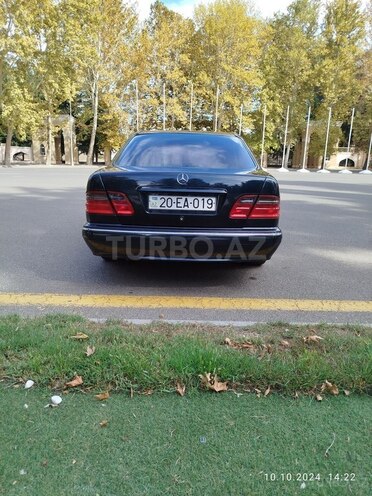 Mercedes E 200-6