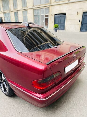 Mercedes E 220 d 2000, 298,000 km - 2.2 l - Bakı