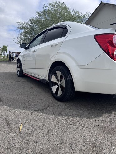 Chevrolet Aveo-6