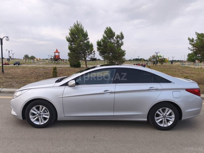 Hyundai Sonata 2010, 246,170 km - 2.0 l - Salyan