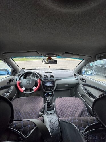 Chevrolet Lacetti-8