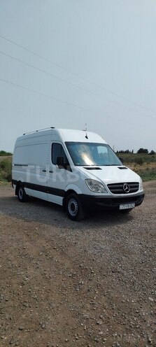 Mercedes  2008, 380,000 km - 2.2 l - Salyan