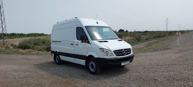 Mercedes  2008, 380,000 km - 2.2 l - Salyan