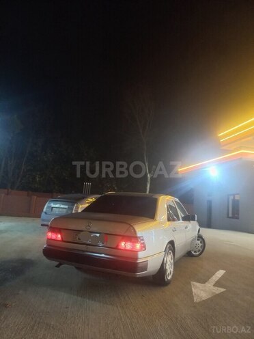 Mercedes E 220 d 1992, 199,559 km - 2.2 l - Lənkəran