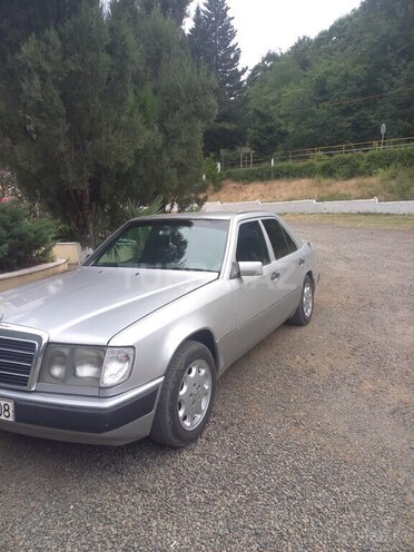 Mercedes E 220 d 1992, 199,559 km - 2.2 l - Lənkəran