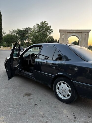 Mercedes C 200 1997, 300,000 km - 2.0 л - Goranboy