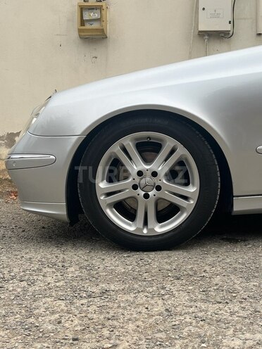 Mercedes E 240 2002, 203,377 km - 2.6 л - Bakı