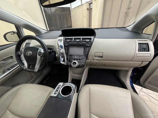 Toyota Prius V 2013, 135,800 km - 1.8 l - Bakı
