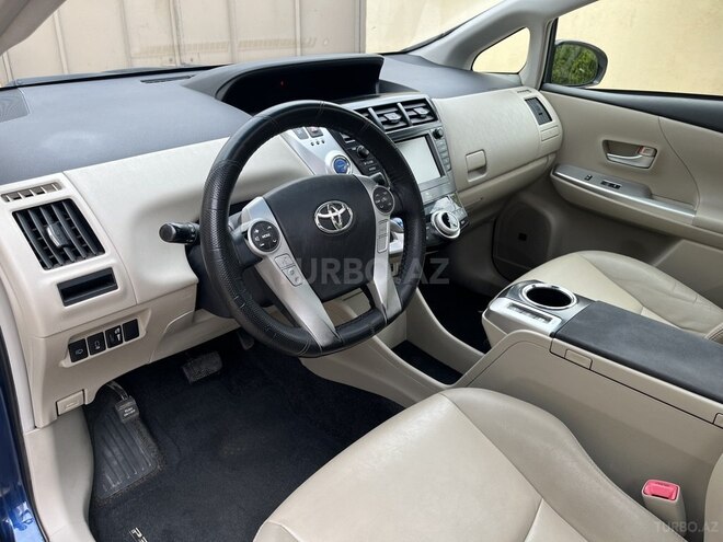 Toyota Prius V 2013, 135,800 km - 1.8 l - Bakı