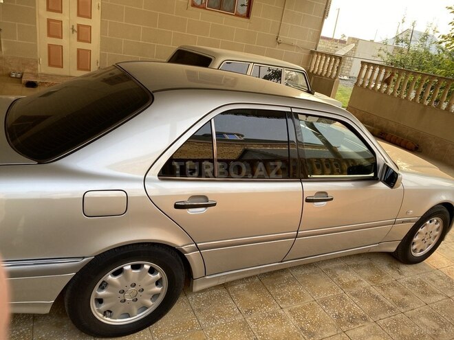 Mercedes C 240 1998, 285,000 km - 2.4 l - Ağcabədi