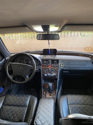 Mercedes C 240 1998, 285,000 km - 2.4 l - Ağcabədi