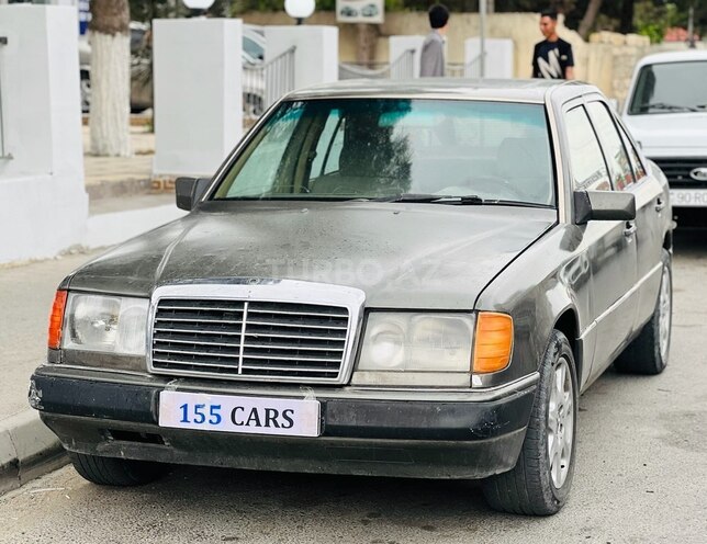 Mercedes E 250 1991, 296,387 km - 2.5 l - Bakı