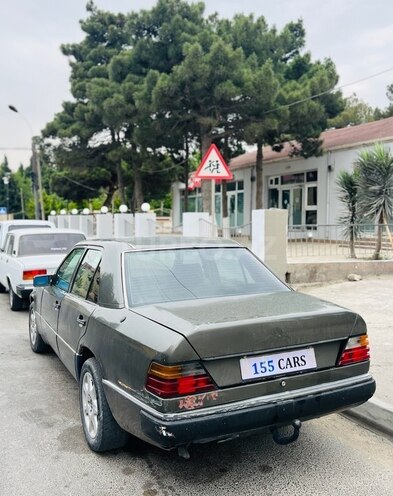 Mercedes E 250 1991, 296,387 km - 2.5 l - Bakı
