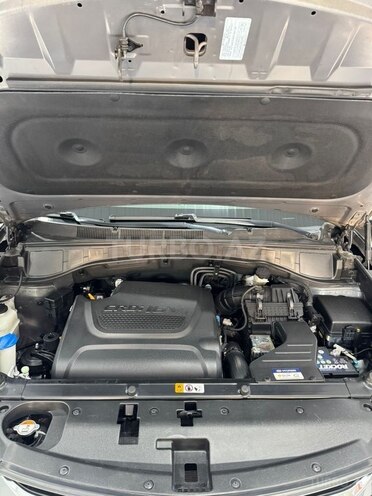 Hyundai Santa Fe-10