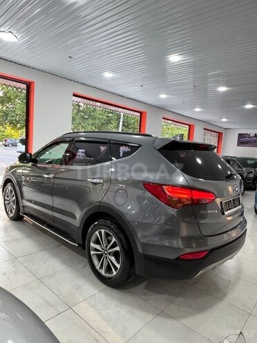 Hyundai Santa Fe-6