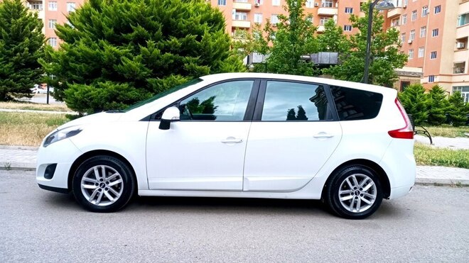 Renault Grand Scenic 2010, 388,190 km - 1.5 л - Bakı