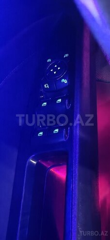 Ford Mondeo-12