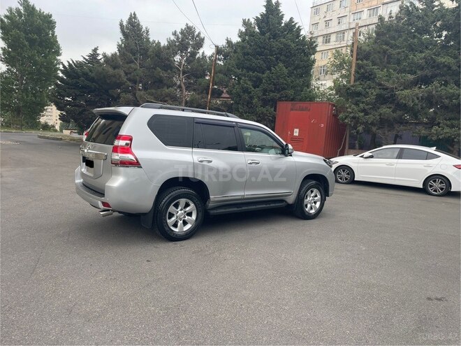 Toyota Land Cruiser Prado-3