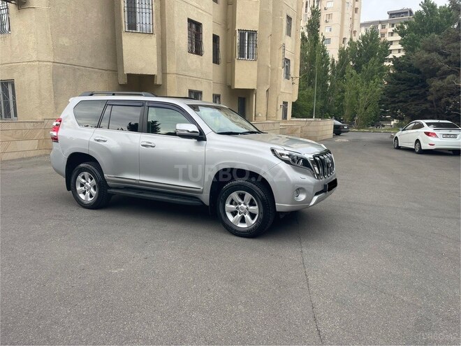 Toyota Land Cruiser Prado-5