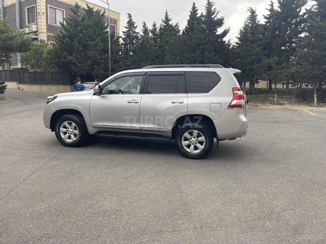 Toyota Land Cruiser Prado-2