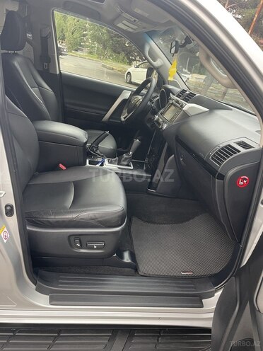 Toyota Land Cruiser Prado-18