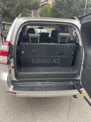 Toyota Land Cruiser Prado-19