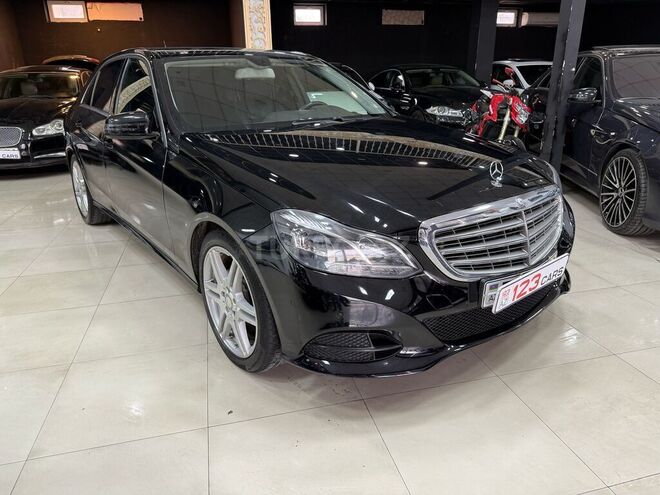 Mercedes E 220-3