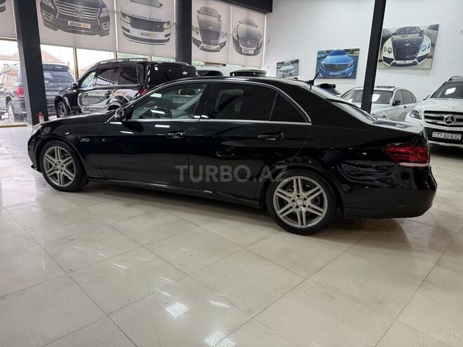 Mercedes E 220-12