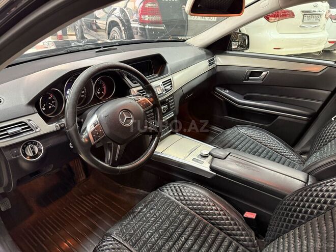 Mercedes E 220-13