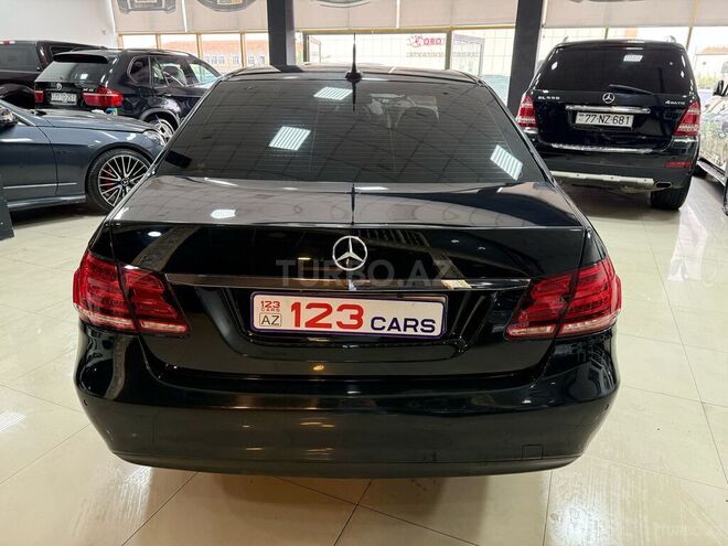 Mercedes E 220-10